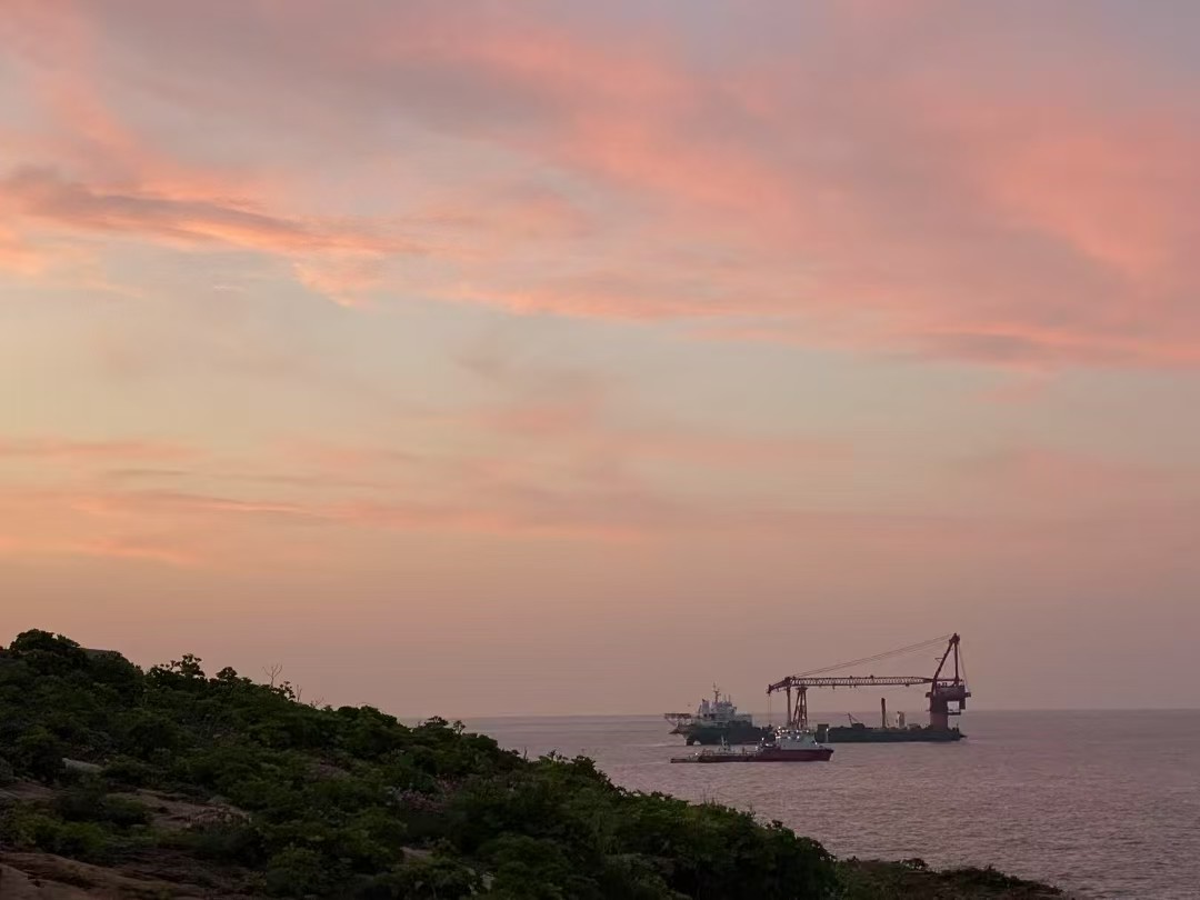 石墙海景窗
